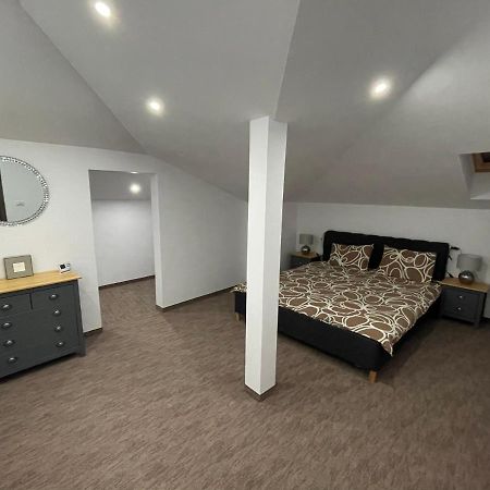 Cozy Apartament With 2Rooms Timişoara Exteriör bild