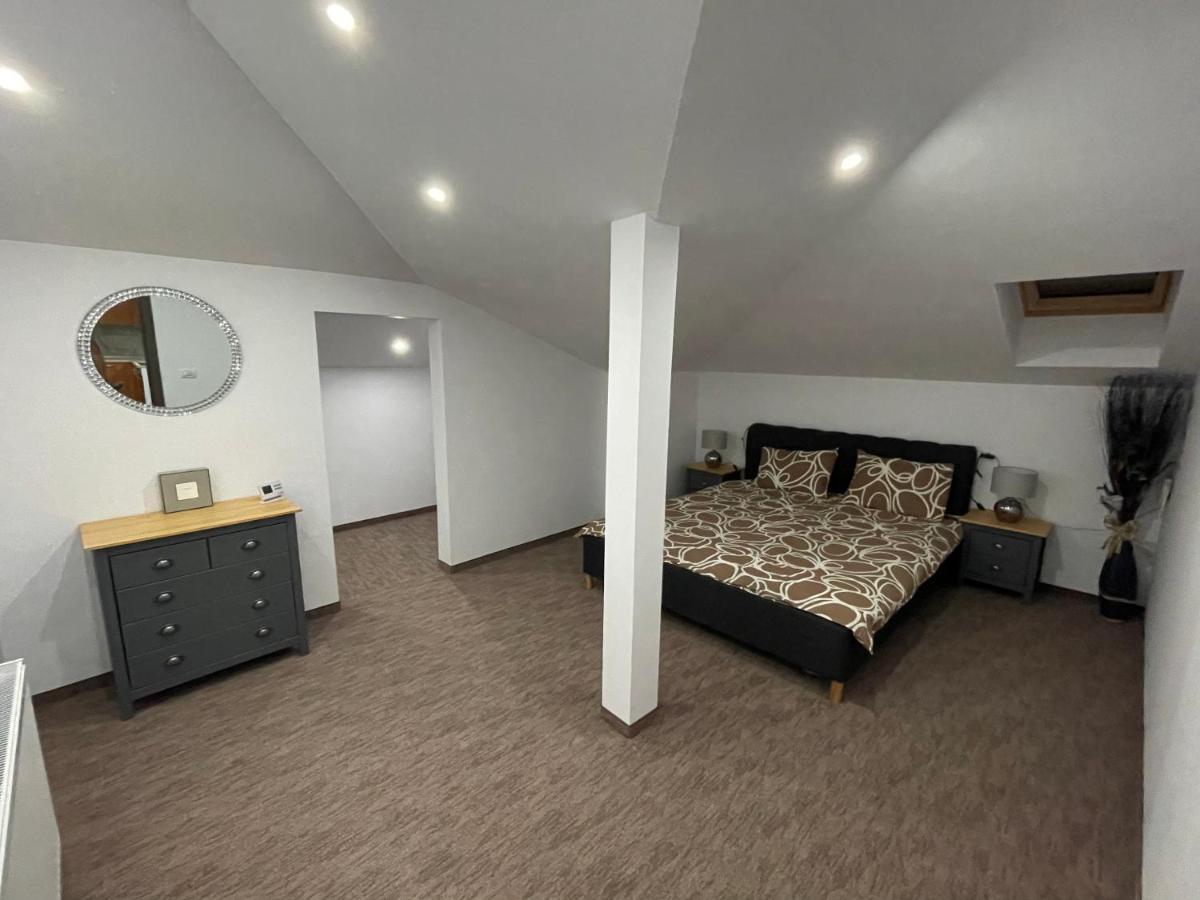 Cozy Apartament With 2Rooms Timişoara Exteriör bild
